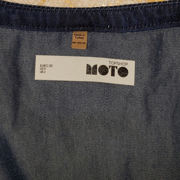 😀Topshop Moto blue denim dress Size 0 - Picture 4 of 4